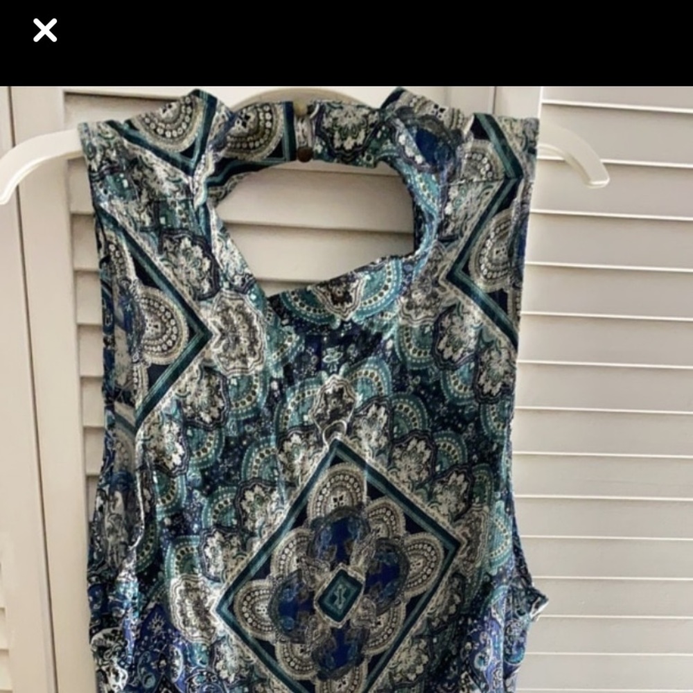 Dress - Picture 3 of 3